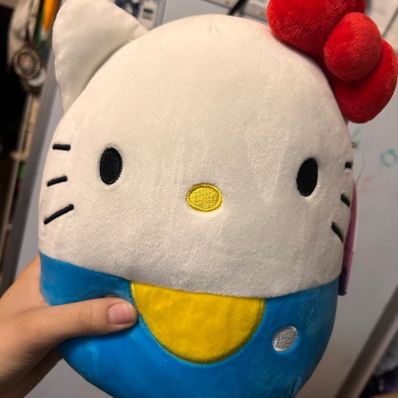 Squishmallows Other - 8” Hello Kitty Squishmallow BNWT